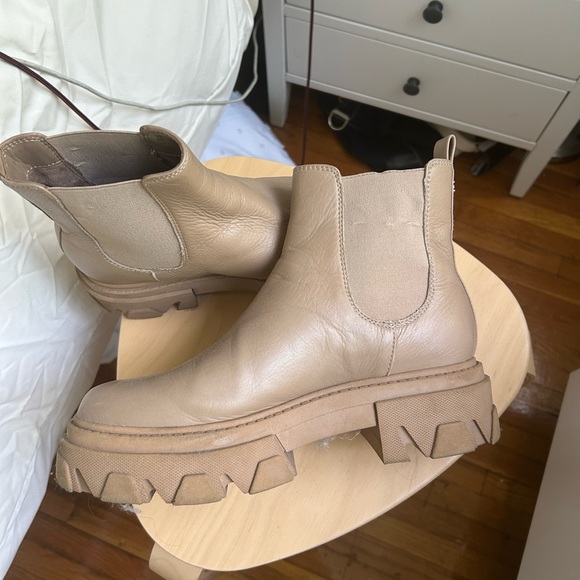 Sam Edelman Beige Chunky Boots - Picture 1 of 5